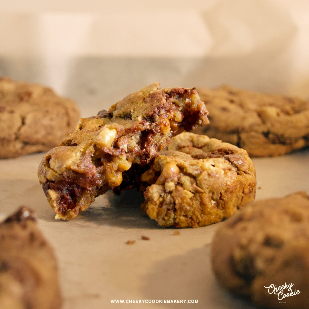 CHOCOLATE WALNUT COOKIE